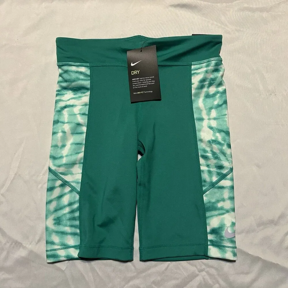 Nike Shorts Girls Medium Green Gym Activewear New
